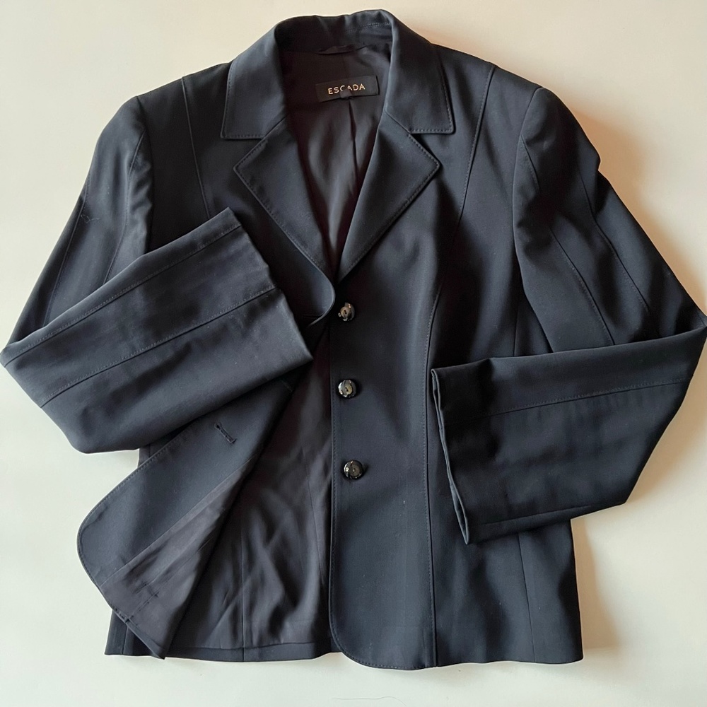 Escada Black Skirt Suit With Bell Sleeved Jacket Size 38 - Picture 2 of 7